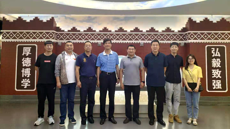 看球吧
召开新疆籍学生教育管理服务工作经验交流会