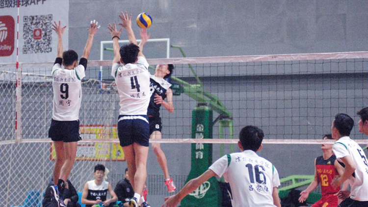 我校男子排球队参加2018-2019年CUVA大学生排球联赛