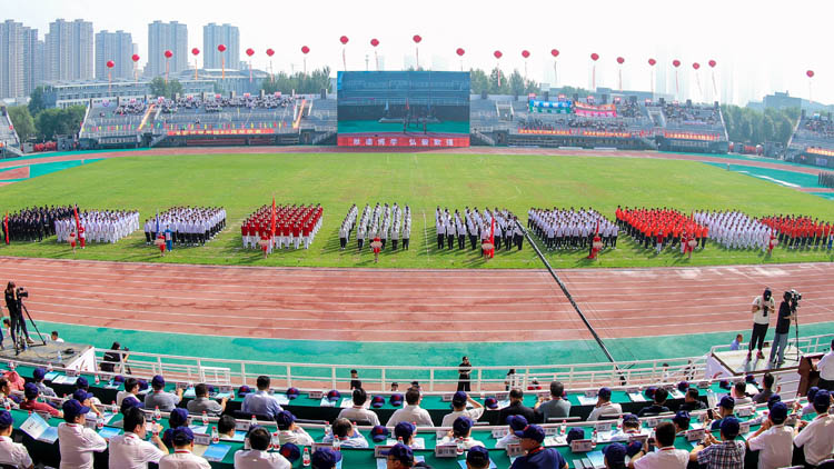 看球吧
举行建校65周年庆祝大会