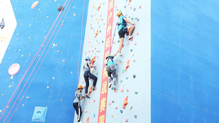 2018全国户外拓展挑战赛在我校举行