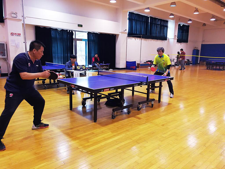 2018年看球吧
教职工乒乓球比赛落幕