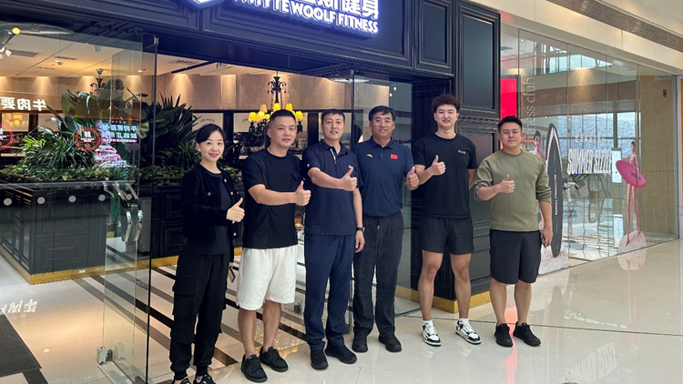 看球吧
党委常委、副院长李成梁到企业调研