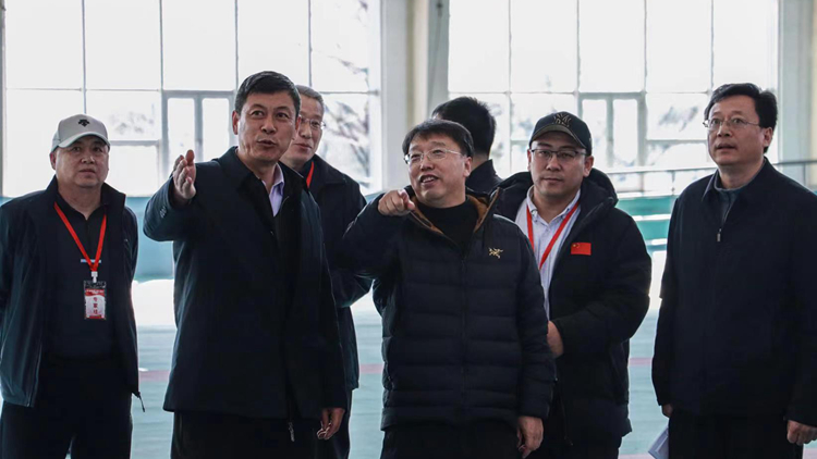 辽宁省委教育工委专职委员孔峰来校调研指导竞赛工作