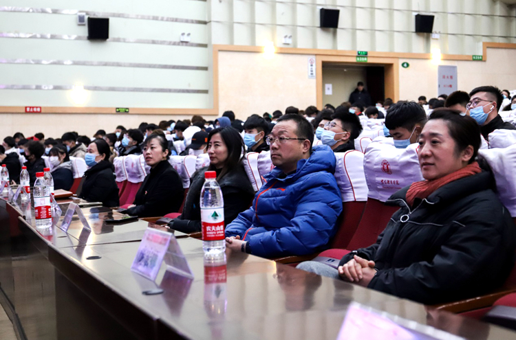 看球吧
开展“世界艾滋病日”宣传活动