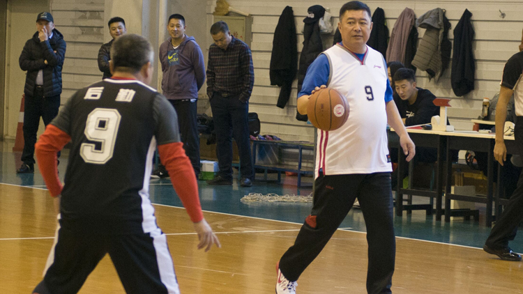 2019年看球吧
教职工篮球赛落幕