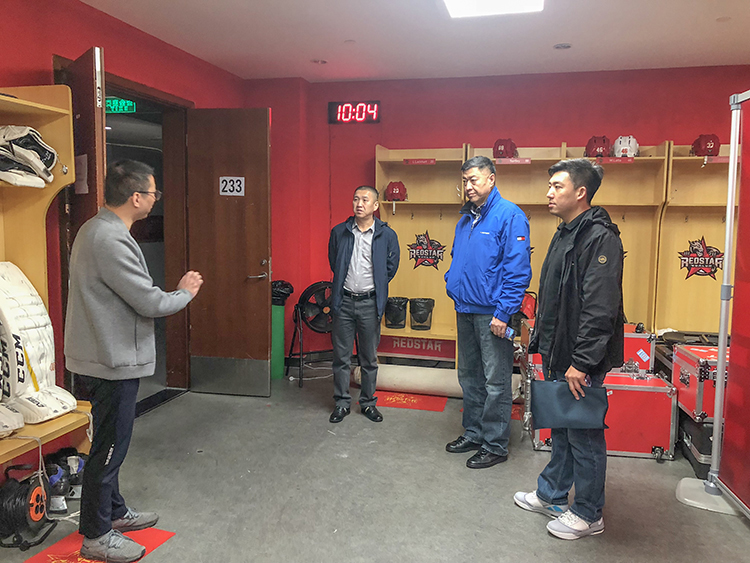 副院长唐广宁与社会服务中心全体人员赴上海调研